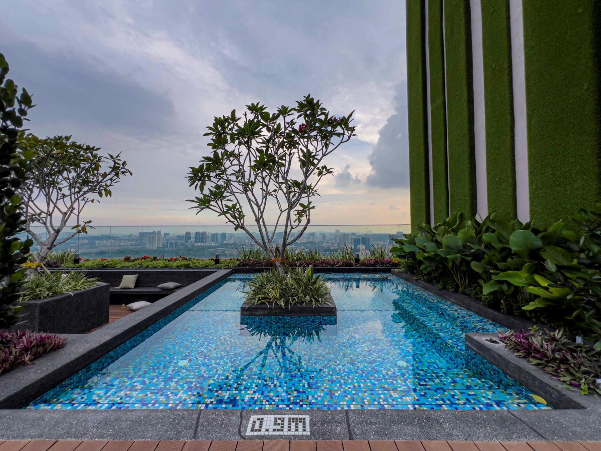 Sky Pool Suites Kl Sentral - Riveria City 쿠알라룸푸르 외부 사진