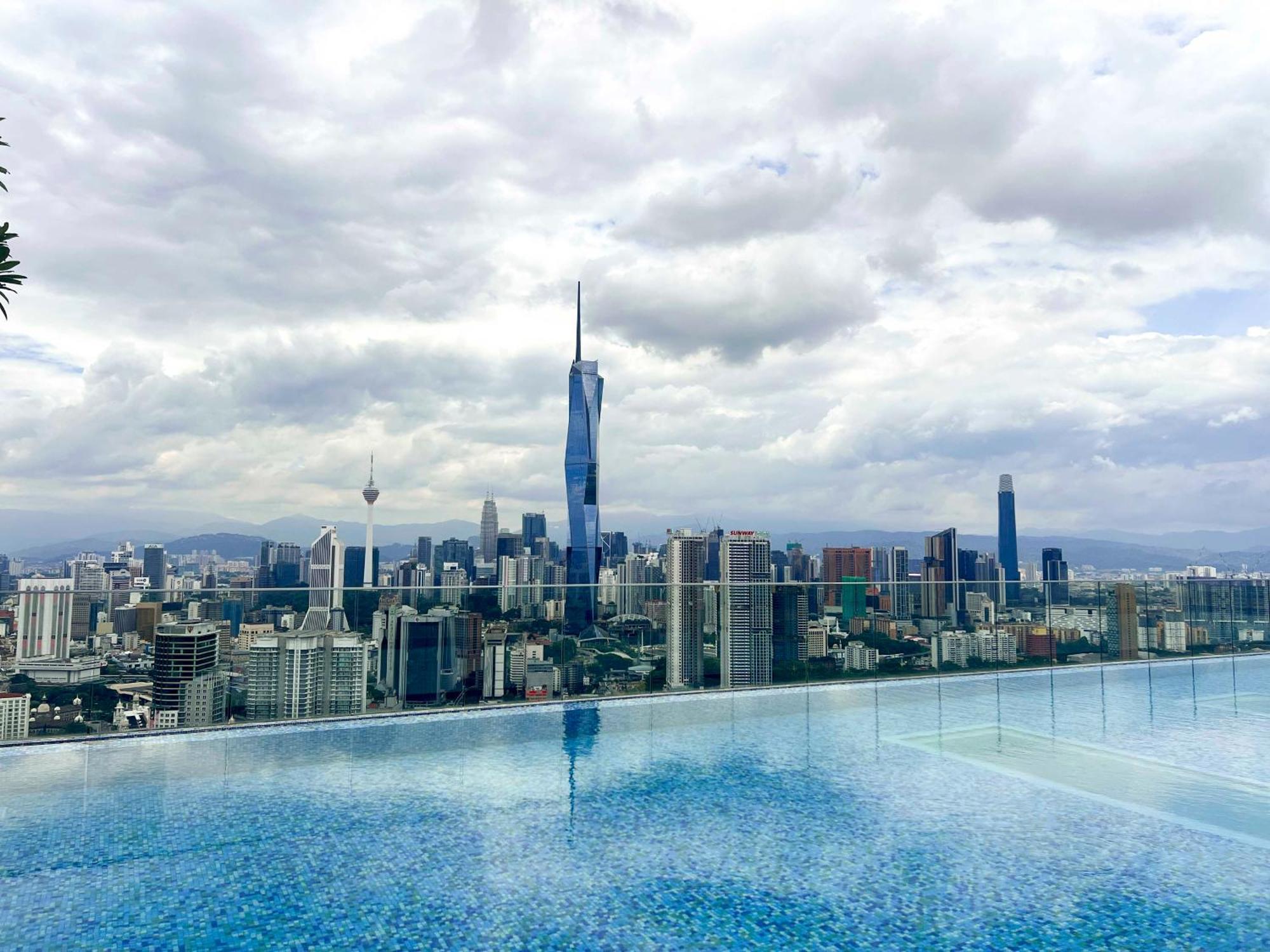 Sky Pool Suites Kl Sentral - Riveria City 쿠알라룸푸르 외부 사진